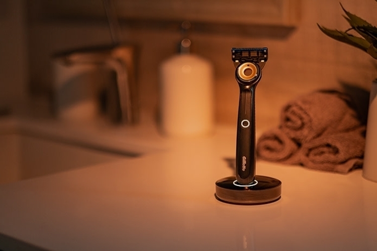 gillette-heated-razor-1