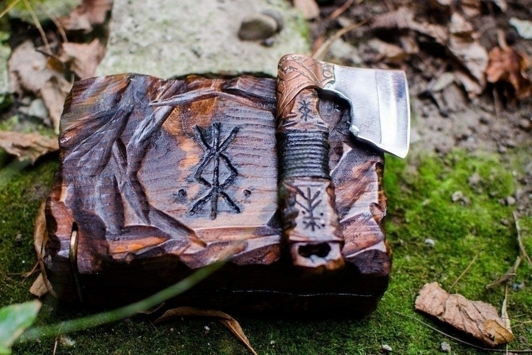 magic-ethnics-warrior-axe-straight-razor-3