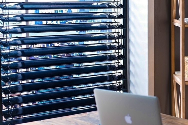 solargaps-solar-panel-window-blinds-2